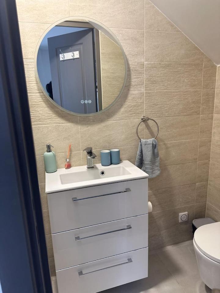 Chambre Privee Pour 4 Personnes En Banlieue Parisienne A Bondy Luaran gambar